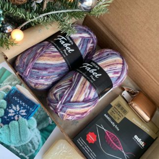 Подарочный набор knitting box с пряжей Drops Fabel